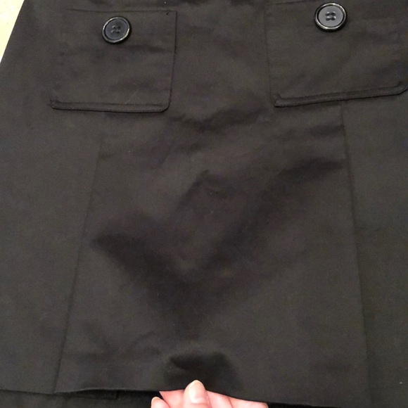 Le Chateau black pocketed front skirt - Picture 2 of 8